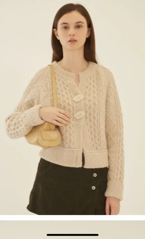 two button cable cardigan -cream